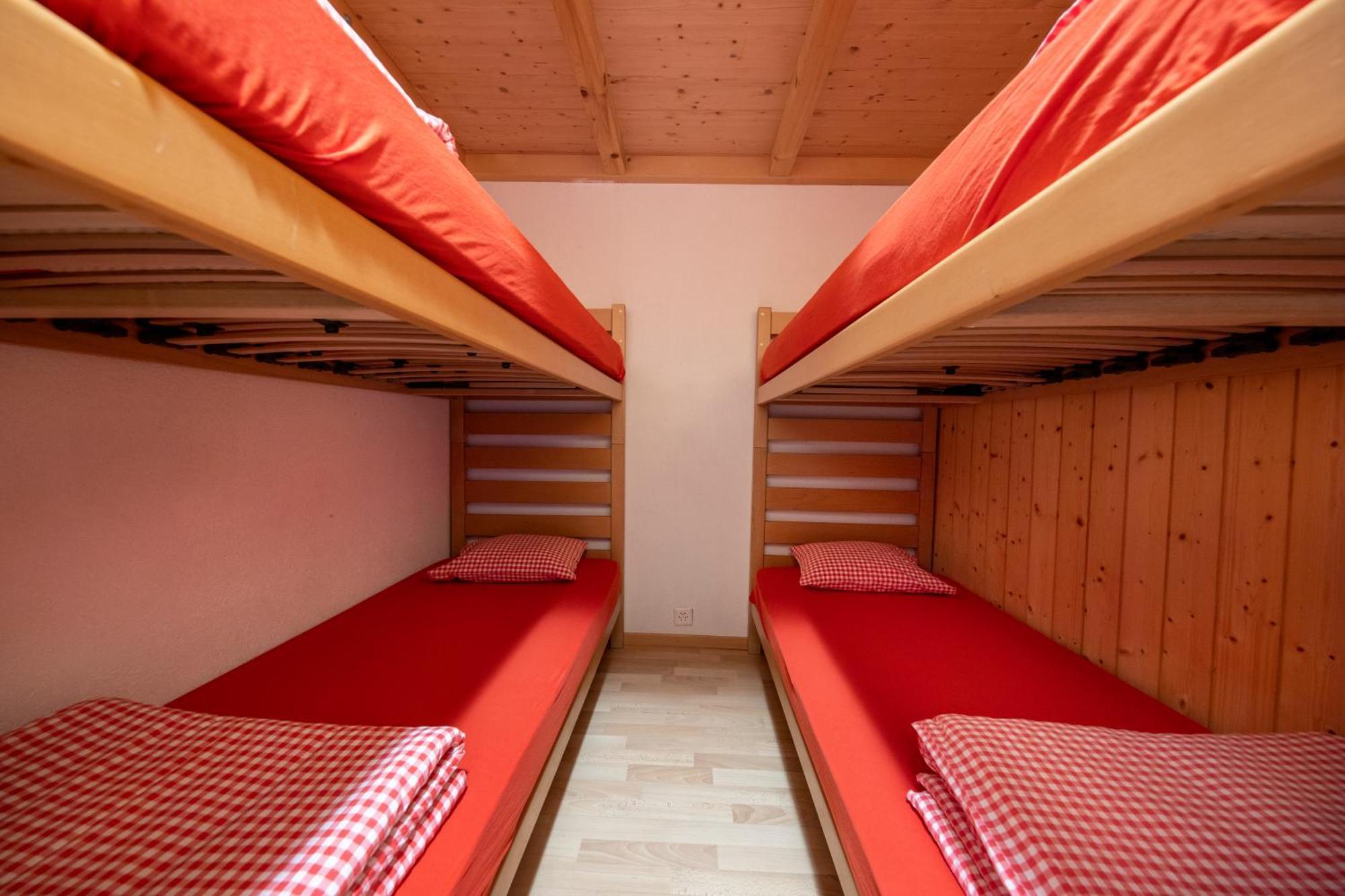 Simons Herberge Meiringen Room photo